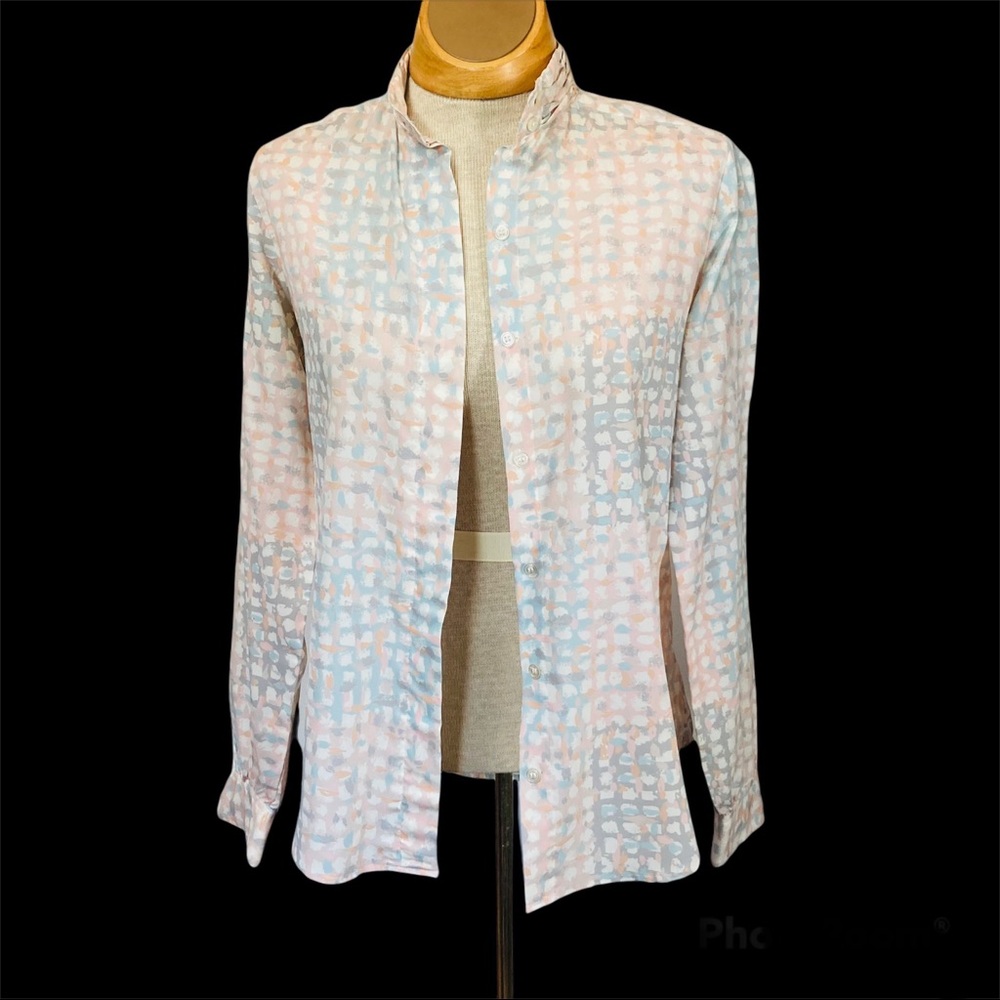 Vintage Shapely Women's Button-Down Top
